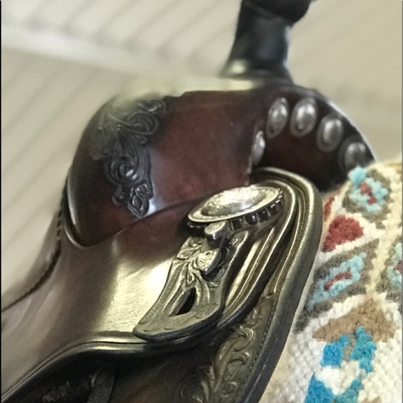 Meet your Posher, Rhea - Picture 1 of 1